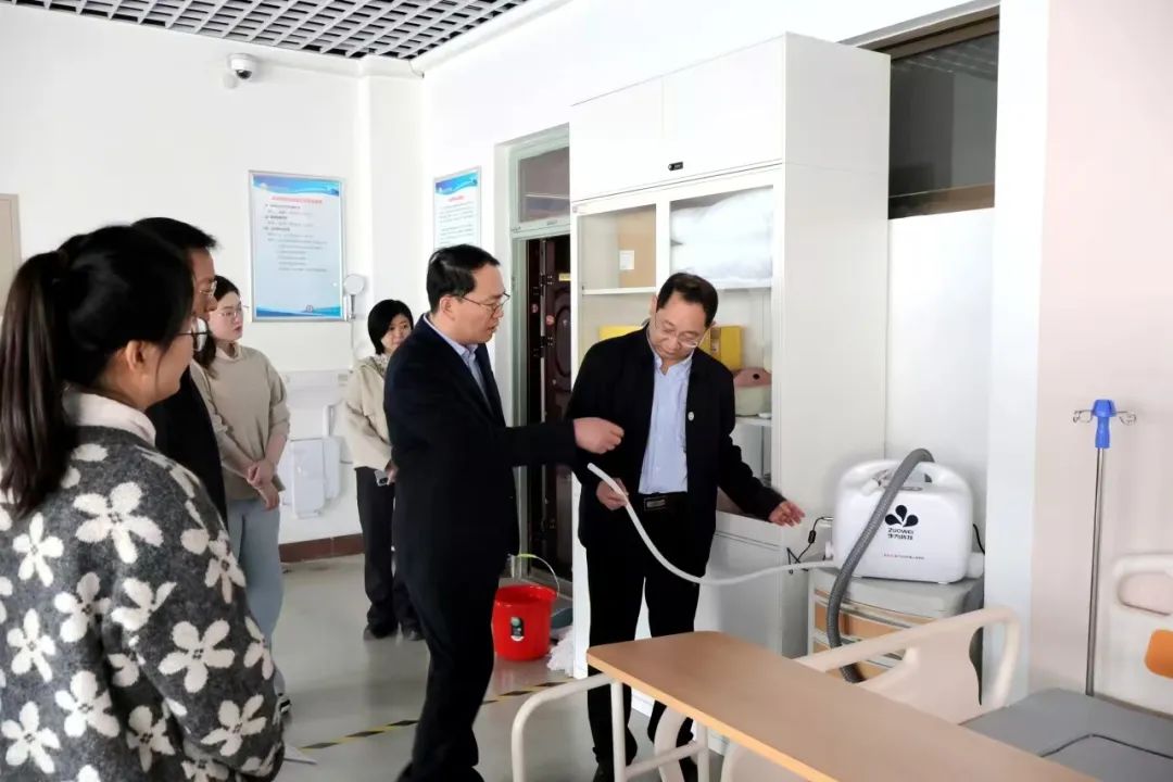 15045?e=.jpg