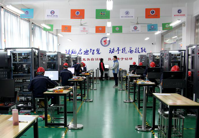 精品久久久久久无码中文字幕一区