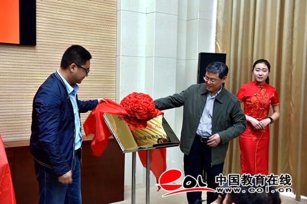 精品久久久久久无码中文字幕一区